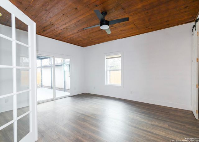 115 W Harlan Ave, San Antonio, TX 78214