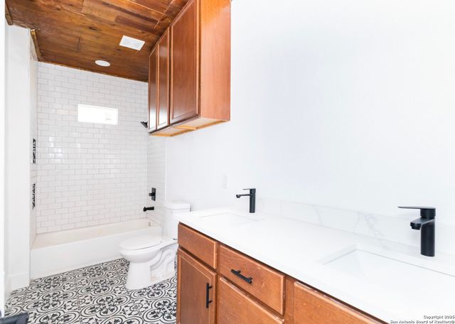 115 W Harlan Ave, San Antonio, TX 78214
