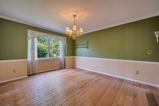 6 Saint Andrews Dr, Washington Twp., NJ 07882
