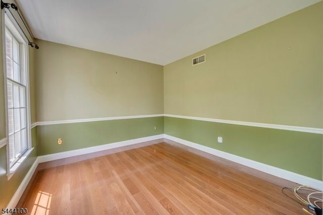 6 Saint Andrews Dr, Washington Twp., NJ 07882