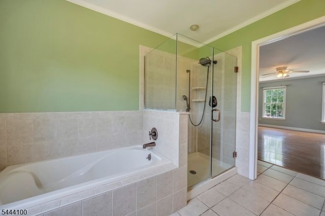 6 Saint Andrews Dr, Washington Twp., NJ 07882