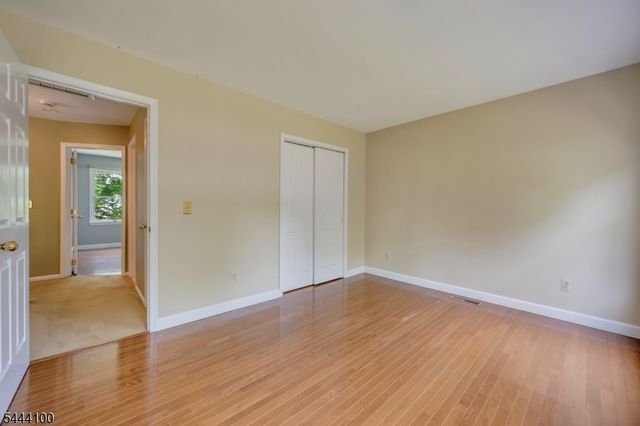 6 Saint Andrews Dr, Washington Twp., NJ 07882