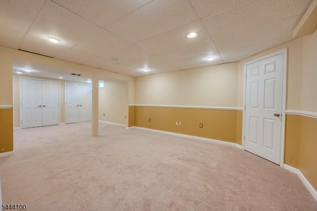 6 Saint Andrews Dr, Washington Twp., NJ 07882