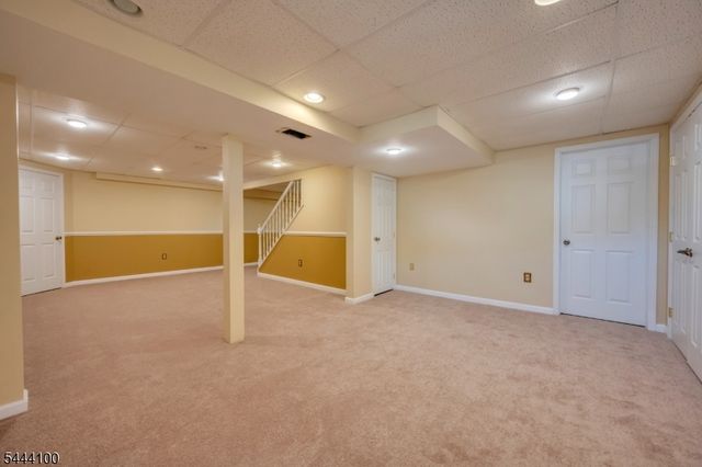 6 Saint Andrews Dr, Washington Twp., NJ 07882
