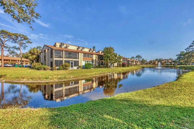 11 QUAILS RUN BOULEVARD 9, Englewood, FL 34223