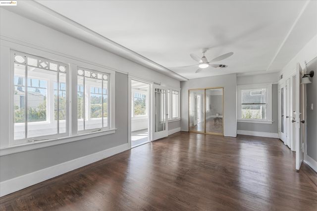 3531 Lakeshore Ave, Oakland, CA 94610