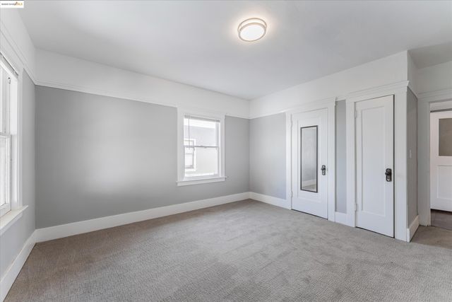 3531 Lakeshore Ave, Oakland, CA 94610