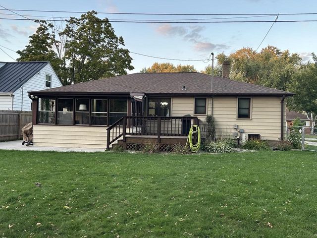 1193 BOND STREET, Green Bay, WI 54303