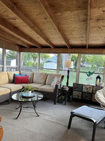 1193 BOND STREET, Green Bay, WI 54303