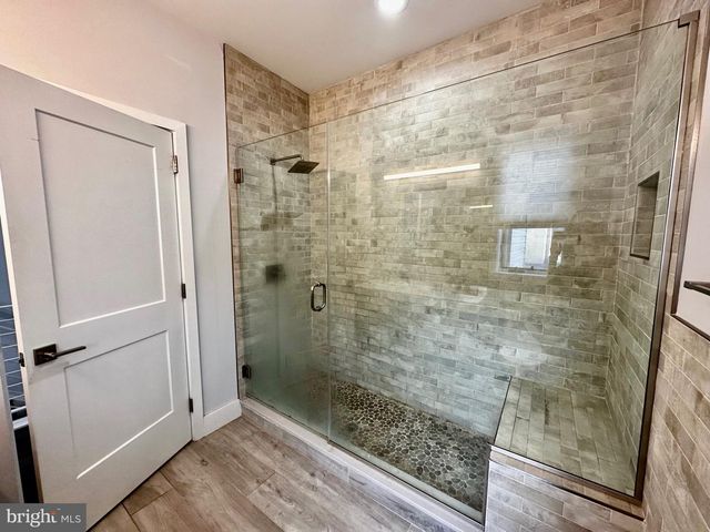 819 N 5TH ST, Philadelphia, PA 19123