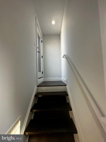 819 N 5TH ST, Philadelphia, PA 19123