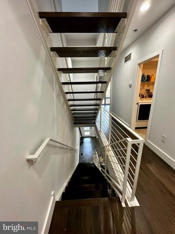 819 N 5TH ST, Philadelphia, PA 19123