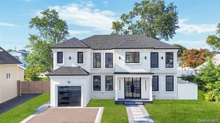 8 Schoolhouse Road, Levittown, NY 11756