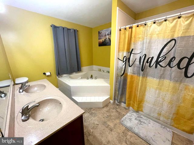 190 BIGLAR CT, Windsor, PA 17366