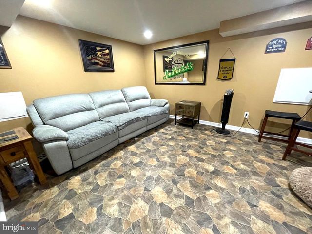 190 BIGLAR CT, Windsor, PA 17366