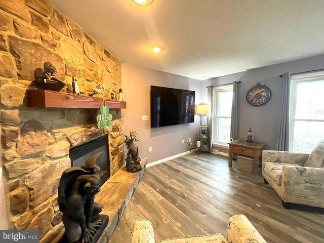 190 BIGLAR CT, Windsor, PA 17366