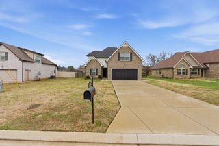 2911 Ronstadt Dr, Christiana, TN 37037