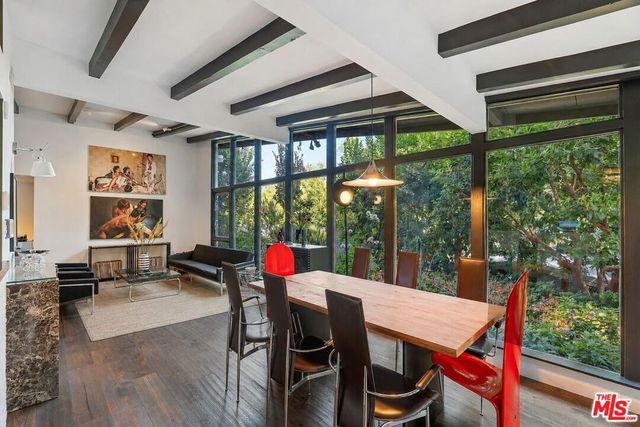 8581 Appian Way, Los Angeles, CA 90046