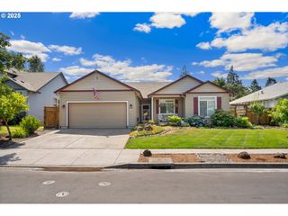 1801 N FALCON Dr, Ridgefield, WA 98642