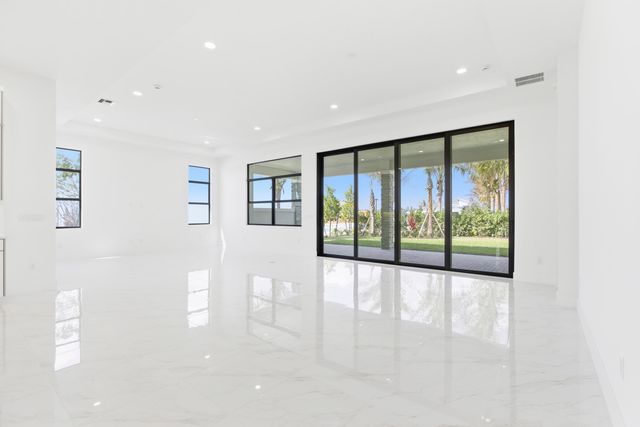 14027 Bastille Street, Palm Beach Gardens, FL 33412