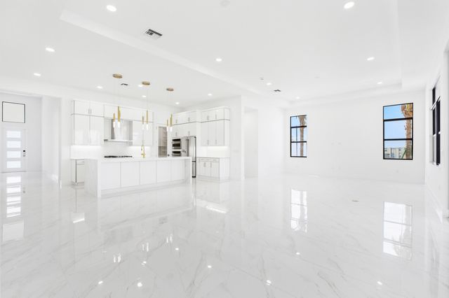 14027 Bastille Street, Palm Beach Gardens, FL 33412