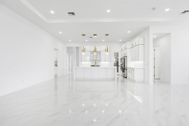 14027 Bastille Street, Palm Beach Gardens, FL 33412