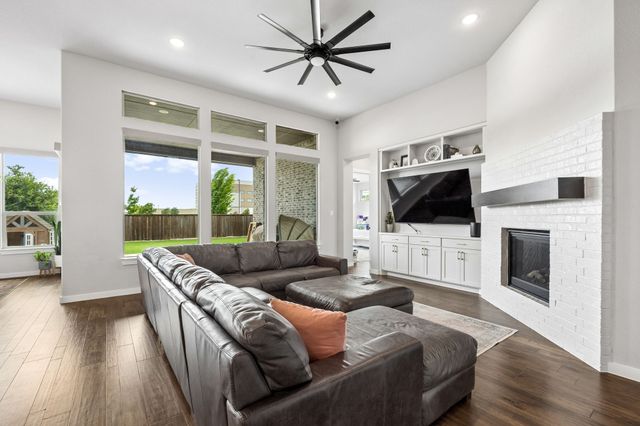1713 Burney Street, Mansfield, TX 76063
