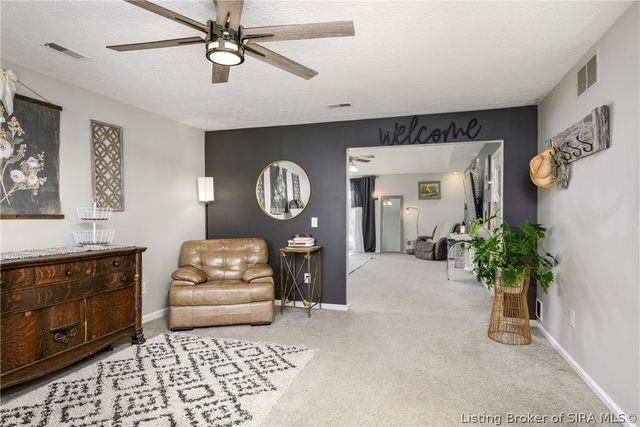 609 Catalpa Street, Sellersburg, IN 47172