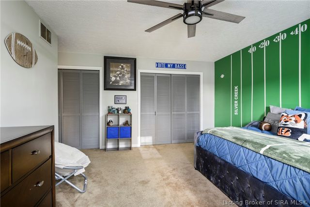 609 Catalpa Street, Sellersburg, IN 47172