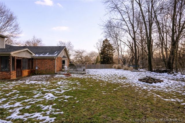 609 Catalpa Street, Sellersburg, IN 47172