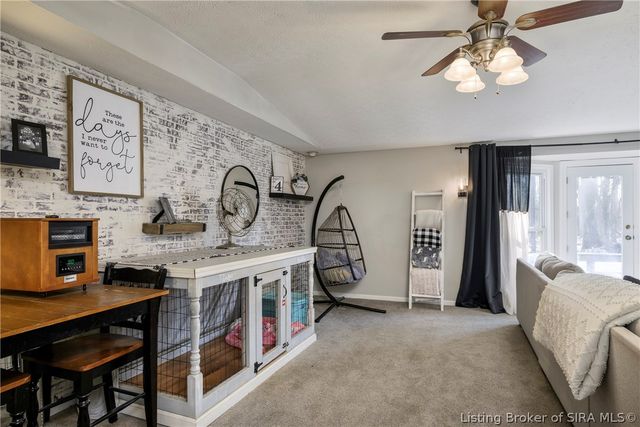 609 Catalpa Street, Sellersburg, IN 47172