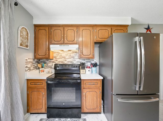 561 Danielle Dr, Clarksville, TN 37042