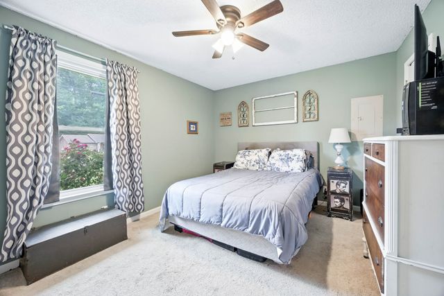 561 Danielle Dr, Clarksville, TN 37042