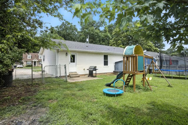 561 Danielle Dr, Clarksville, TN 37042