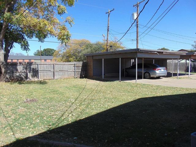 2402 46th Street, B, Lubbock, TX 79412