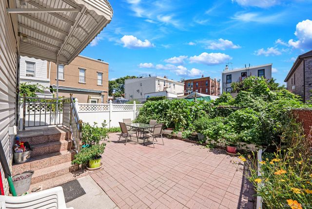 9511 92nd Street, Ozone Park, NY 11416