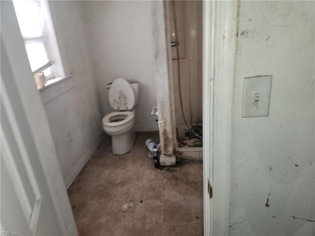 1714 Victoria BLVD, Hampton, VA 23661