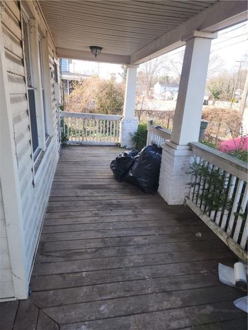 1714 Victoria BLVD, Hampton, VA 23661