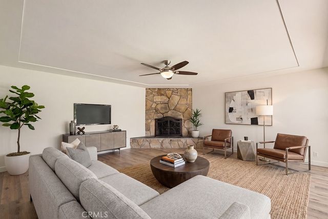 1230 N Aldenville, Covina, CA 91722