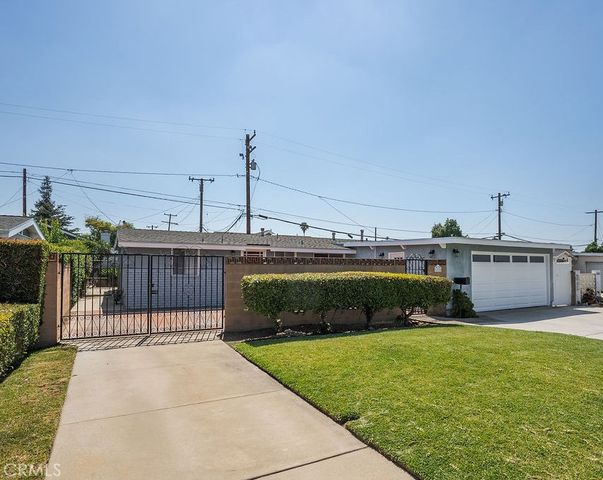 1230 N Aldenville, Covina, CA 91722