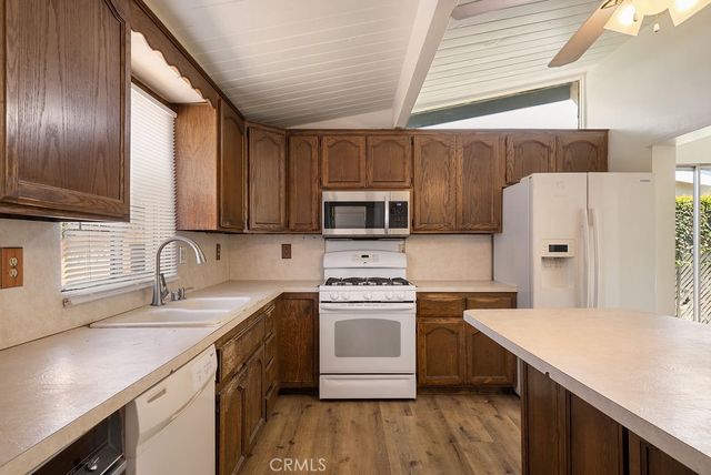 1230 N Aldenville, Covina, CA 91722