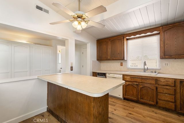 1230 N Aldenville, Covina, CA 91722