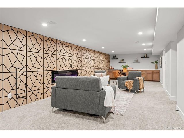 5475 S Lakeview St, Littleton, CO 80120