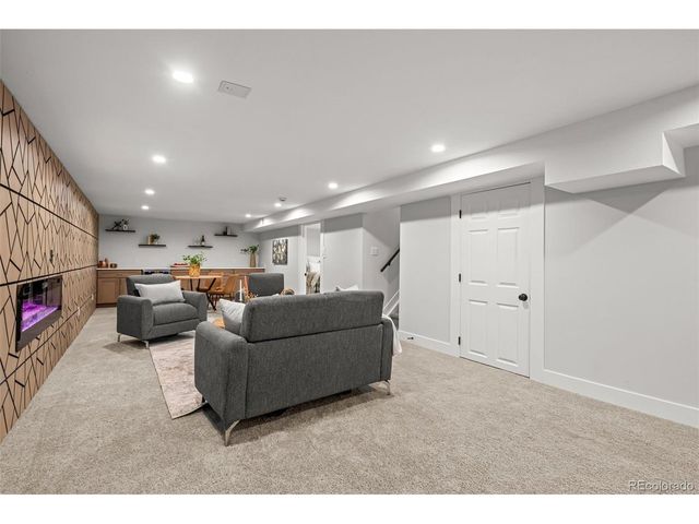 5475 S Lakeview St, Littleton, CO 80120