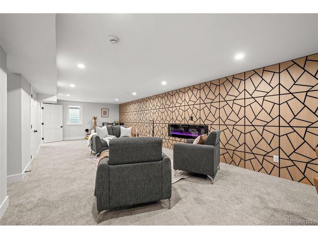 5475 S Lakeview St, Littleton, CO 80120