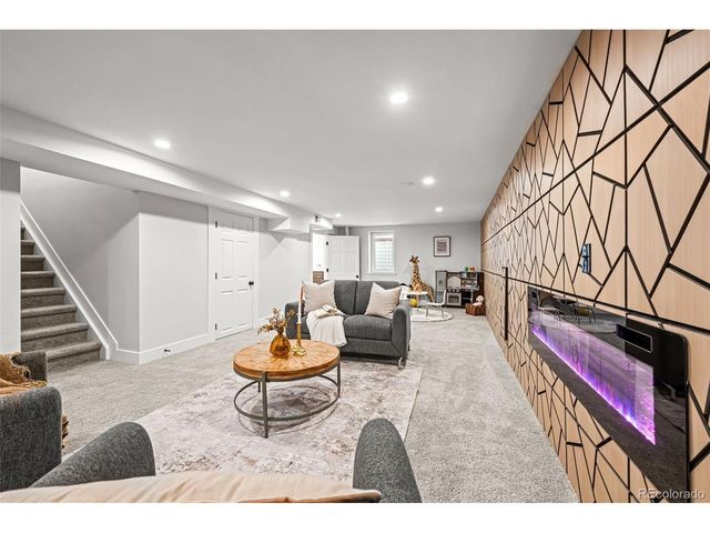 5475 S Lakeview St, Littleton, CO 80120