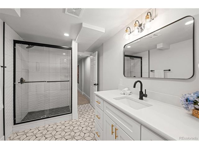 5475 S Lakeview St, Littleton, CO 80120