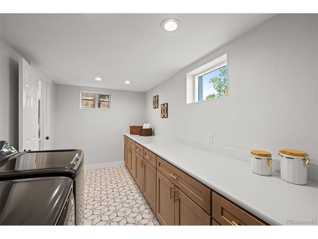 5475 S Lakeview St, Littleton, CO 80120
