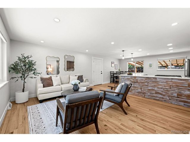 5475 S Lakeview St, Littleton, CO 80120