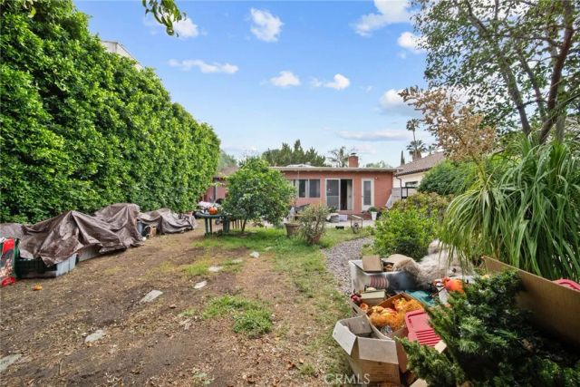 12415 Erwin Street, Valley Glen, CA 91606